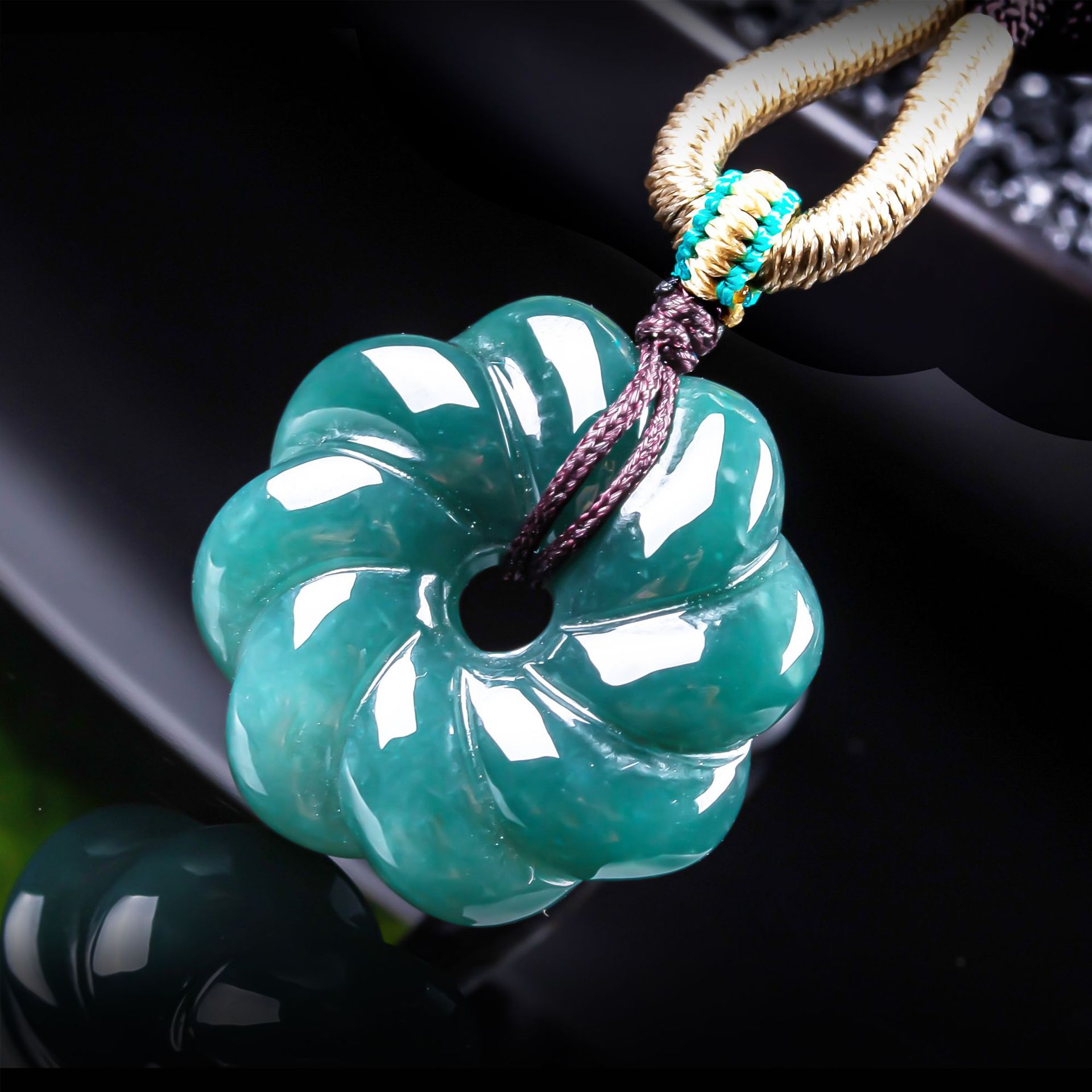 Collier avec pendentif en jade - Women Accessories Products avis et prix